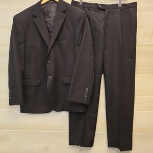 {42 Short Blazer/ 36 Reg Pant} Pronto Uomo Platinum Men's Black Suit